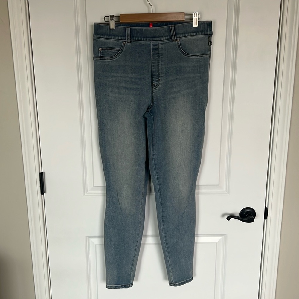 SPANX 20275T Ankle Skinny Jeans Light Blue Wash Denim.